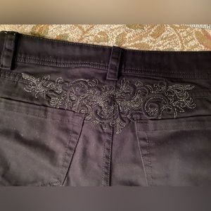 Cache dark gray jean with appliqué